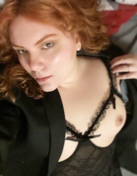Nacktes geleaktes OnlyFans-Foto von Lillylustbunny