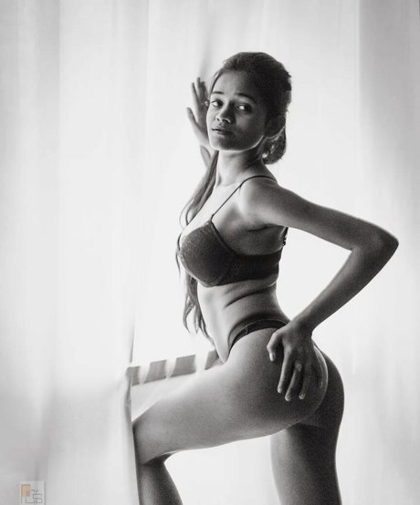 Nacktes geleaktes OnlyFans-Foto von Amaira Roy