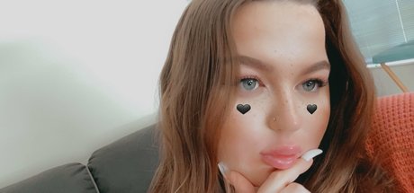 Nacktes geleaktes OnlyFans-Foto von Nikibix