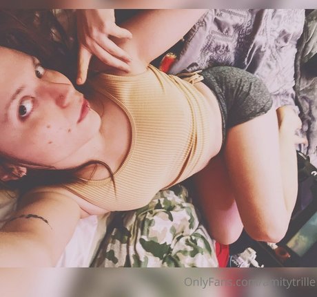 Nacktes geleaktes OnlyFans-Foto von Amythrill