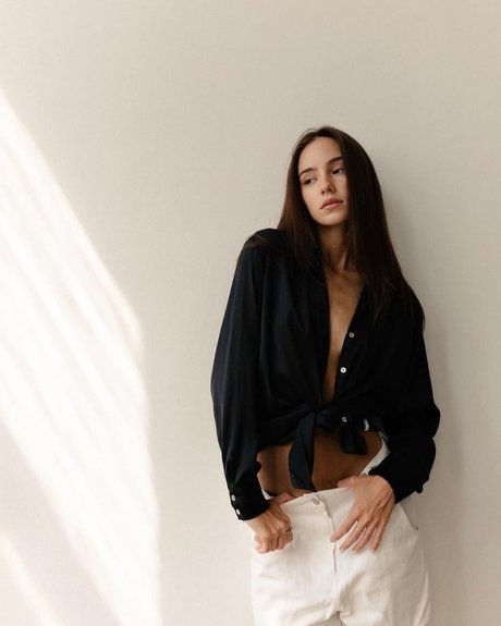 Nacktes geleaktes OnlyFans-Foto von Angelina Romashka
