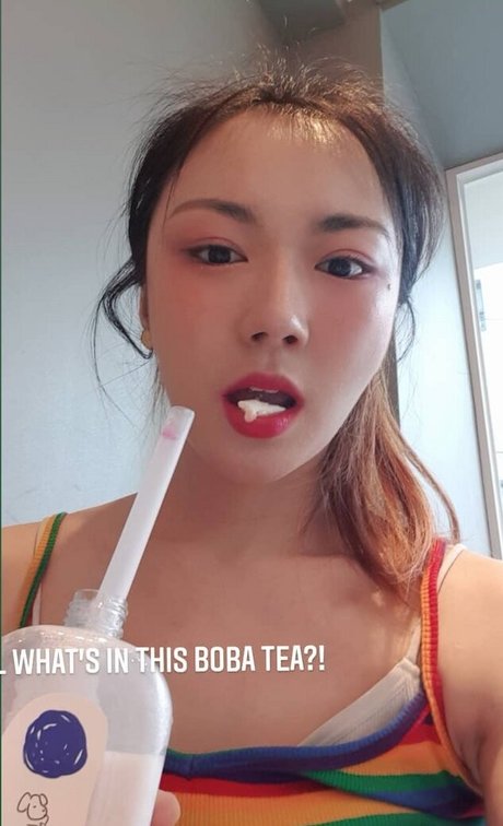 Nacktes geleaktes OnlyFans-Foto von Bubblylive