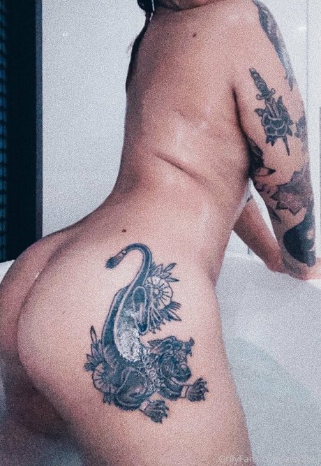 Nacktes geleaktes OnlyFans-Foto von Aisyahej