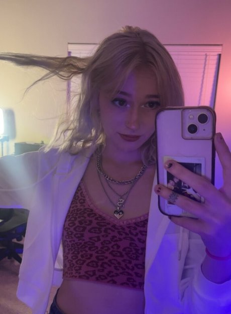 Nacktes geleaktes OnlyFans-Foto von Kinzixx