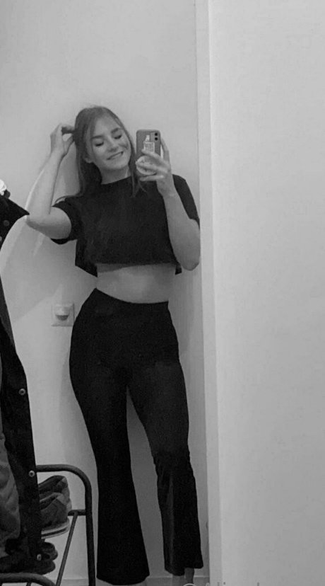 Alinaloveefree