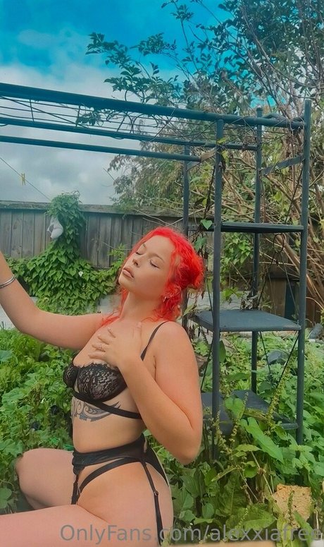 Nacktes geleaktes OnlyFans-Foto von Alexxiafree