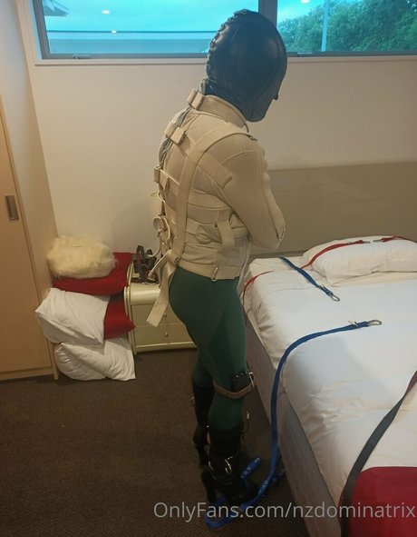 Nacktes geleaktes OnlyFans-Foto von Nzdominatrix
