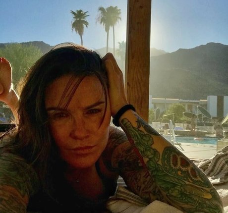 Nacktes geleaktes OnlyFans-Foto von Amy Dumas
