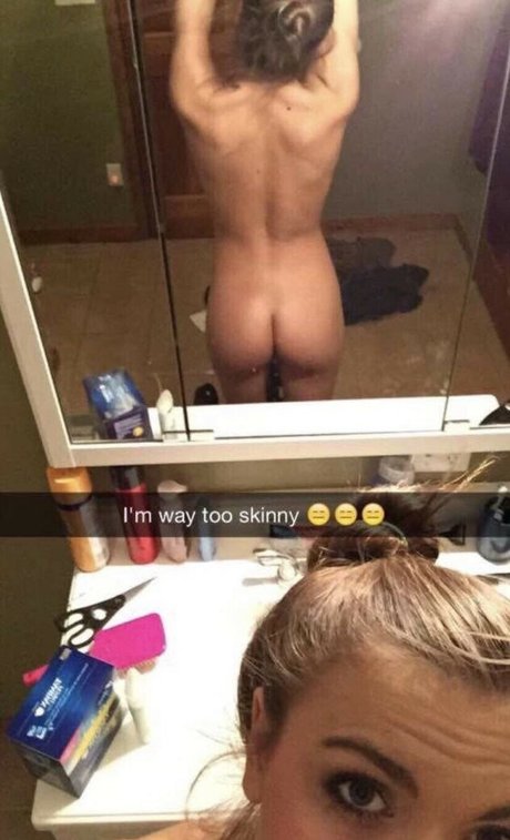 Nacktes geleaktes OnlyFans-Foto von Carson Roney