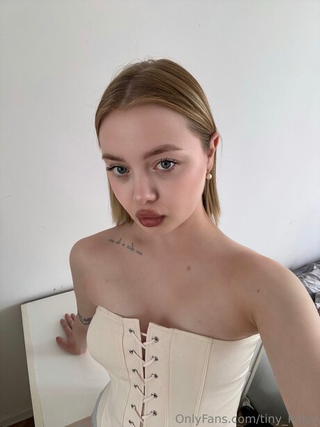 Nacktes geleaktes OnlyFans-Foto von Tiny Kinyy