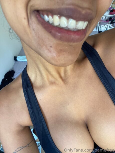 Nacktes geleaktes OnlyFans-Foto von Pamefree