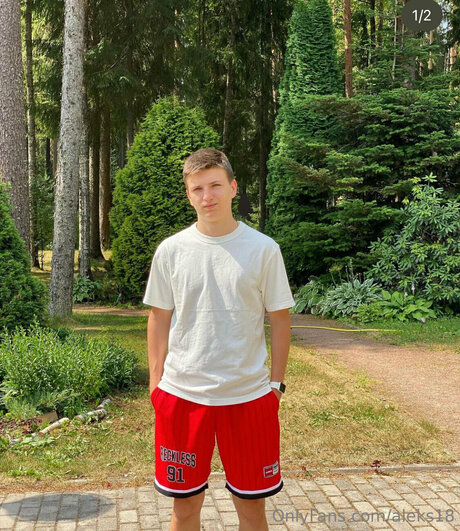Nacktes geleaktes OnlyFans-Foto von Aleks18