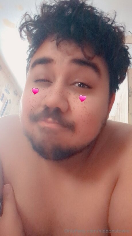 Nacktes geleaktes OnlyFans-Foto von Hiddenstewie