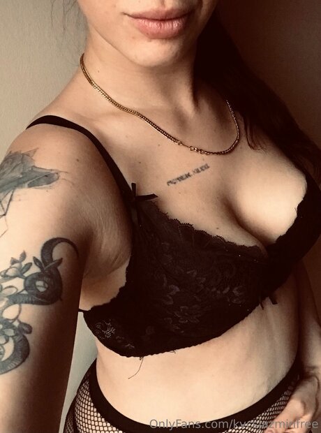 Nacktes geleaktes OnlyFans-Foto von Kvcsjazminfree