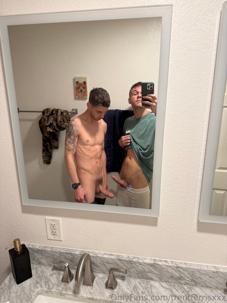 Nacktes geleaktes OnlyFans-Foto von Trentferrisxxx