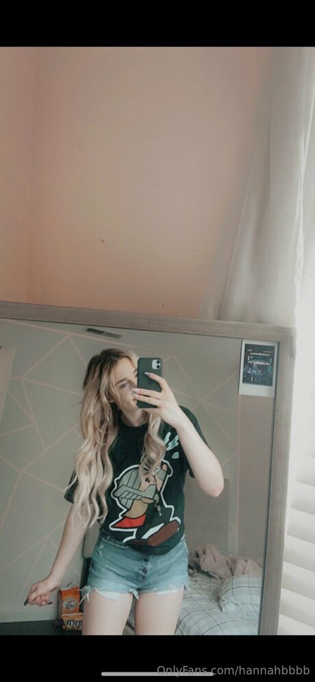 Nacktes geleaktes OnlyFans-Foto von Hannahbbbb