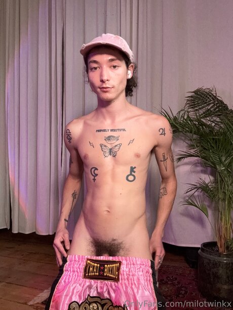 Nacktes geleaktes OnlyFans-Foto von Milotwinkx