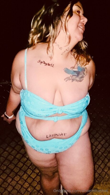 Nacktes geleaktes OnlyFans-Foto von Ahoelottathot