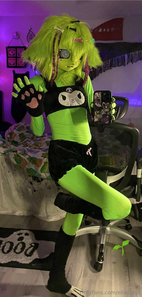 Nacktes geleaktes OnlyFans-Foto von Elliebugs