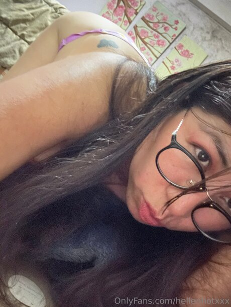 Hellenhotxxx