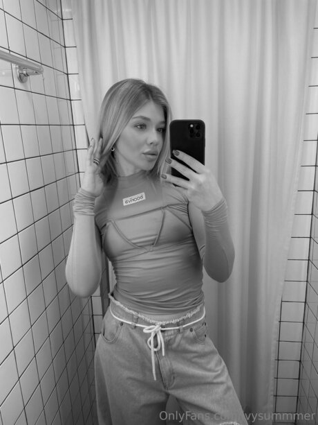 Nacktes geleaktes OnlyFans-Foto von Ivysummmer
