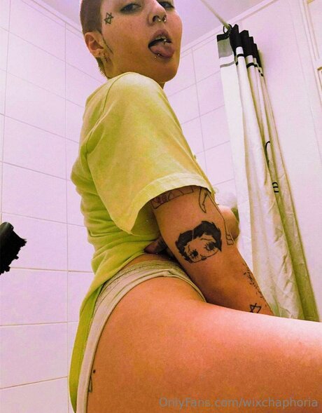 Nacktes geleaktes OnlyFans-Foto von Wixchaphoria