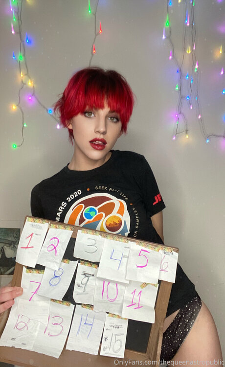 Nacktes geleaktes OnlyFans-Foto von Thequeenastropublic