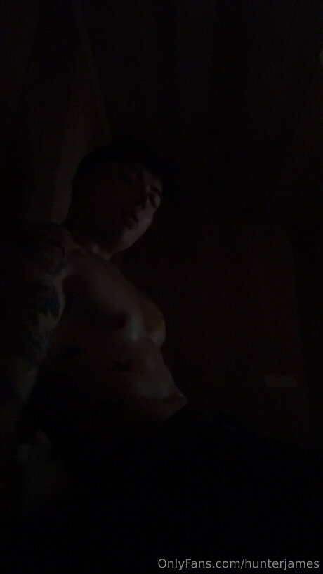 Nacktes geleaktes OnlyFans-Foto von Hunterjames