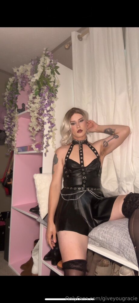 Nacktes geleaktes OnlyFans-Foto von Giveyougracie