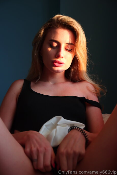 Nacktes geleaktes OnlyFans-Foto von Amelyrosevip