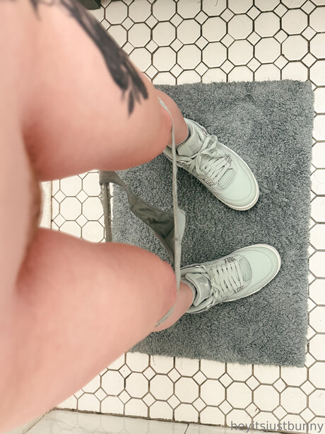 Nacktes geleaktes OnlyFans-Foto von Heyitsjustbunny