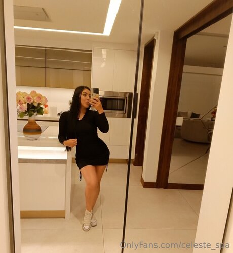 Nacktes geleaktes OnlyFans-Foto von Celeste Spa