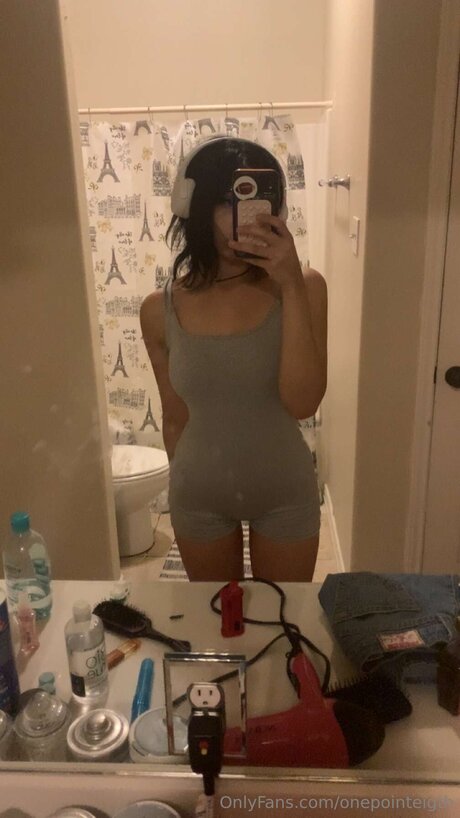 Nacktes geleaktes OnlyFans-Foto von Onepointeigth