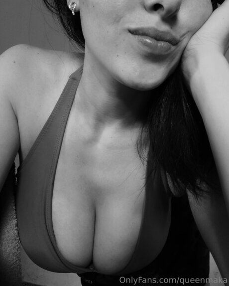 Nacktes geleaktes OnlyFans-Foto von Queenmaka