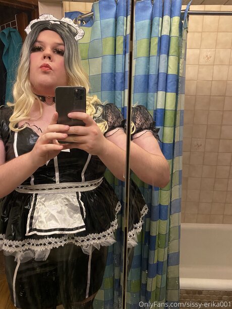 Sissy Erika001