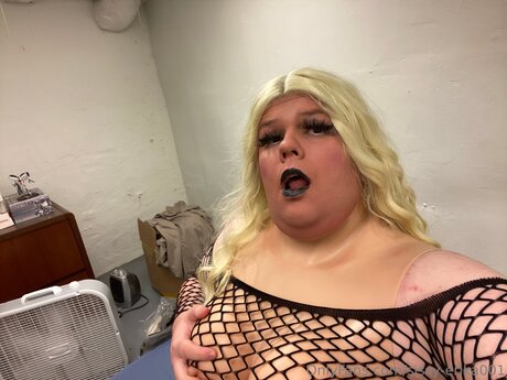 Sissy Erika001
