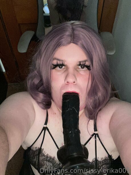 Sissy Erika001