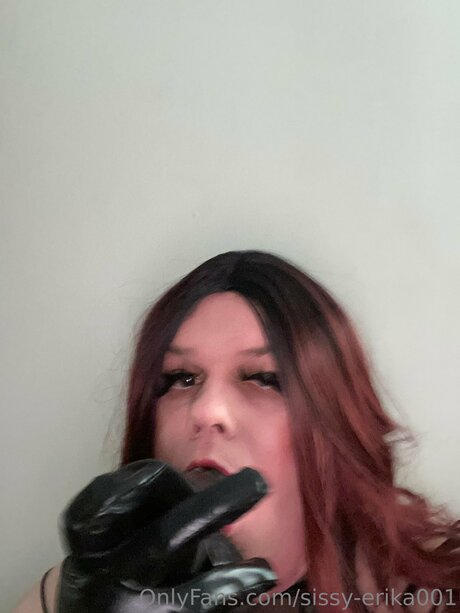 Sissy Erika001