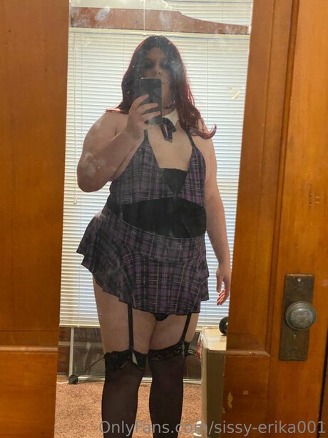 Sissy Erika001