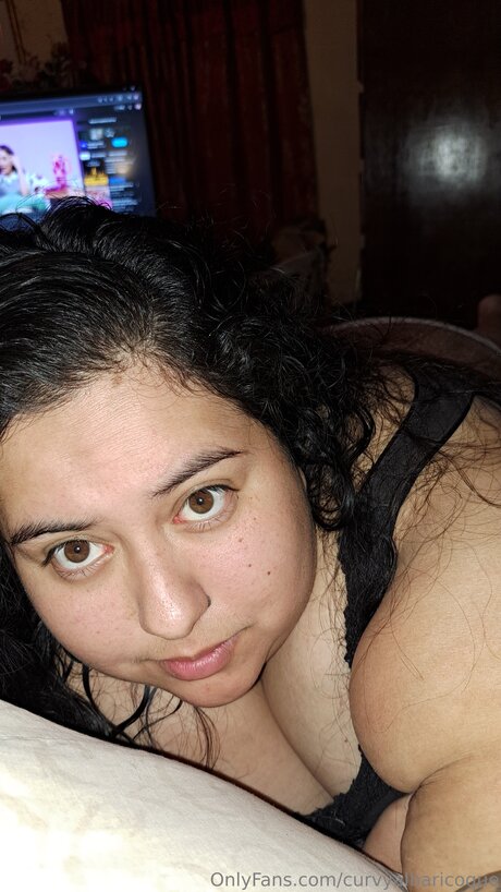 Curvyalbaricoque