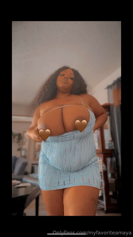 Nacktes geleaktes OnlyFans-Foto von Popmybubbless