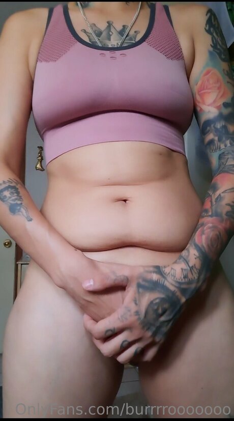 Nacktes geleaktes OnlyFans-Foto von Burrrrooooooo