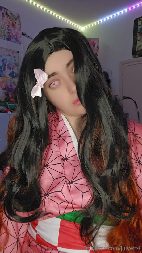Julyett4