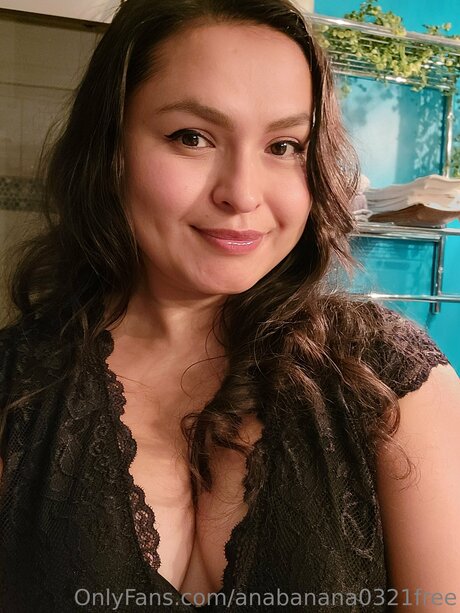 Nacktes geleaktes OnlyFans-Foto von Mrs Anabananafree