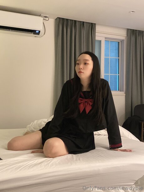 Nacktes geleaktes OnlyFans-Foto von Lewdypie