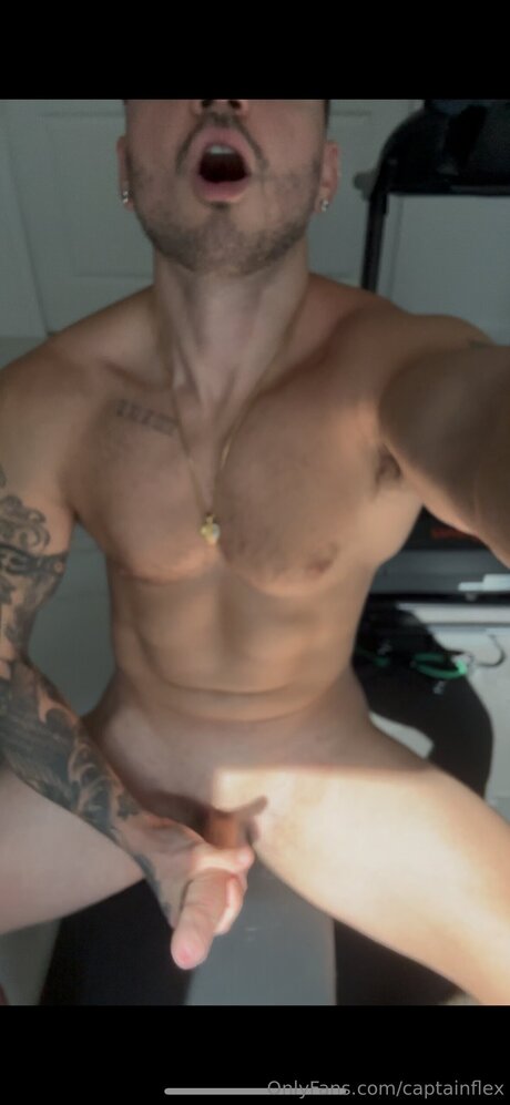 Nacktes geleaktes OnlyFans-Foto von Teenhulkfranco