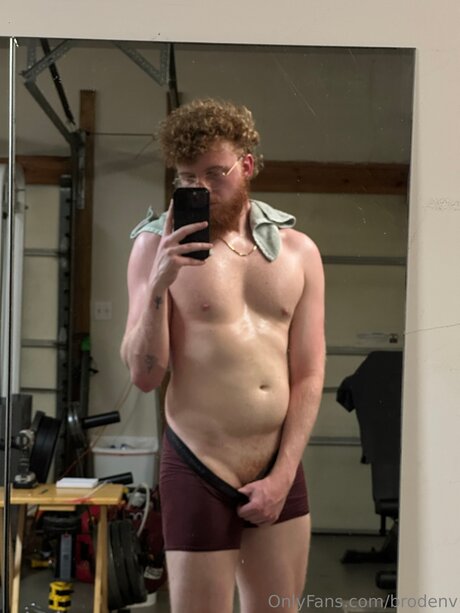 Nacktes geleaktes OnlyFans-Foto von Brodenv