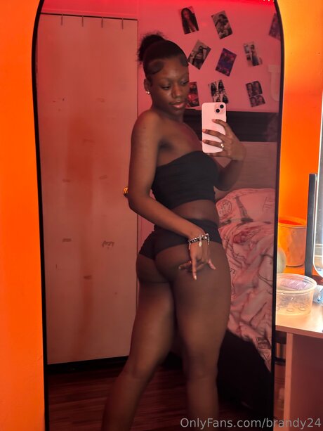 Nacktes geleaktes OnlyFans-Foto von Brandy24