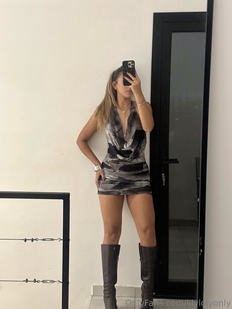 Lilylolyonly