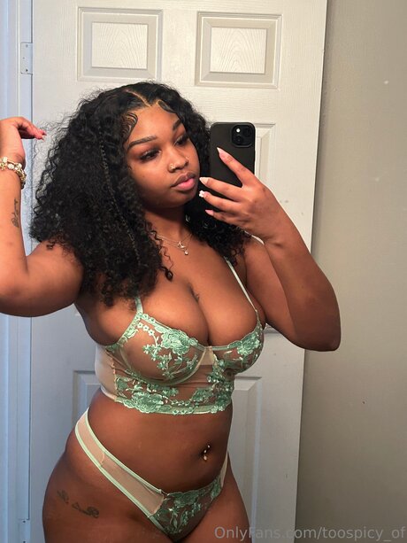 Nacktes geleaktes OnlyFans-Foto von Toospicy Of